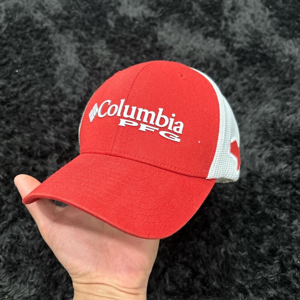 Red and white Columbia hat